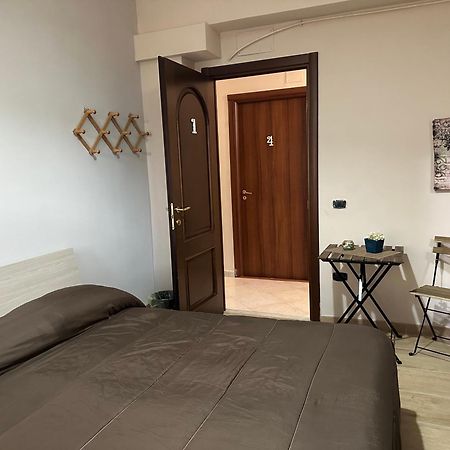 Bed and Breakfast La Via Del Mare Торре-дель-Греко Экстерьер фото