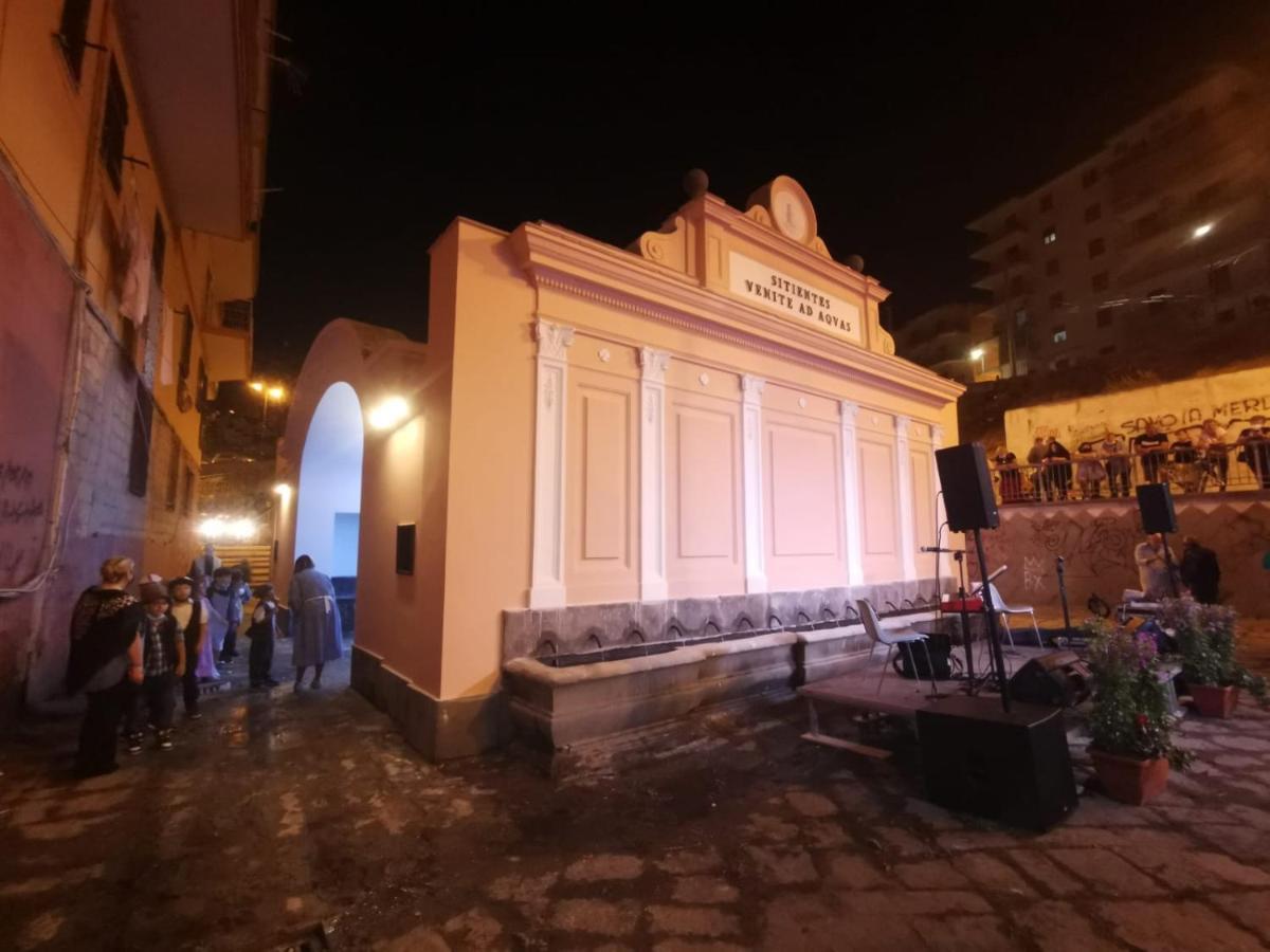 Bed and Breakfast La Via Del Mare Торре-дель-Греко Экстерьер фото